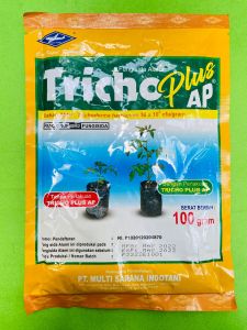 Fungisida TRICHO Plus AP cegah busuk batang dr Cap Kapal Terbang
