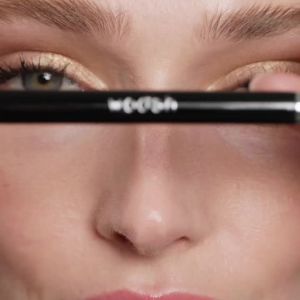 The Corner Brush Eye Stamper - Smokey eye & eyeliner brush dual-ended angled and precise soft vegan bristles Woosh Beauty