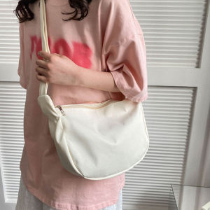 LKfashion  พร้อมส่ง กระเป๋าสะพายแฟชั่นเกาหลี ของเยอะแค่ไหนก็เอาอยู่แค่มีใบนี้ สีสวยมินิมอล ใส่พกพาสะดวก ไม่ตกเทรนด์ดีไซน์ทันสมัย ใส่ไปเรียนหรือทำงานก็เวิร์ค ของมันต้องมีนะแม่