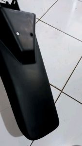 original suzuki tornado Shogun lama gx 110 kebo sepakbor slebor spakbor front fender barang baru