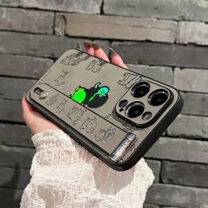 เคสโทรศัพท์กันกระแทกแบบแข็งลายการ์ตูนเลเซอร์น่ารักพร้อมสายรัดข้อมือขาตั้งสำหรับ iPhone 16 15 14 Pro Max Plus 13 12 Pro Max 11เคสโทรศัพท์สีดำอะนิเมะตลกสีดำสีเทาพร้อมเลนส์คลุมทั้งหมดป้องกันกล้องขายดี