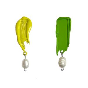Colorful Brushstroke Textured Earrings Suitable for Youthful Fashion Lovers and Those Passionate About Art and Trends