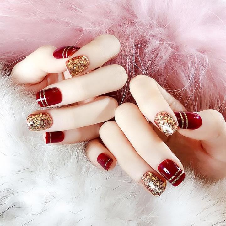 Amazon.com: CLOACE Christmas Press on Nails Long Coffin Fake Nails Red Gold  False Nails Reindeer Ballerina Bling Nails Artificial Art Full Cover  Acrylic Nails for Women and Girls(Pack of 24) (Style-D) :