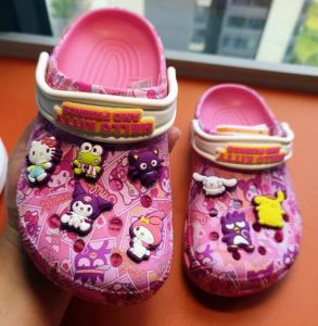 Sục cross hello kitty trẻ em chính hãng xuất xịn full box xả kho