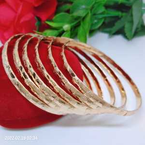 Gelang Tangan Kroncong Wanita Titanium Xuping Perhiasan Aksesoris Lapis Emas Tahan Lama Anti Karat