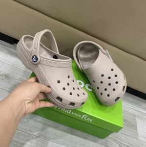 Giày sục crocs chuẩn xịn chống hôi chân nhựa tế bào êm mềm đúc liền khối siêu bền đi mưa lội nước đi biển Crocs band classic màu nâu