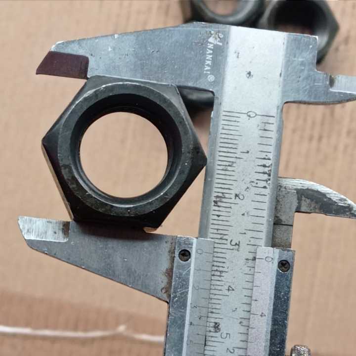 MUR KUNCI 32 M22 BAJA HITAM UNTUK BAUT 32 M22 PITCH DRAT 2.5 DIAMETER LUAR 32MM DIAMETER DALAM LUBANG 22MM