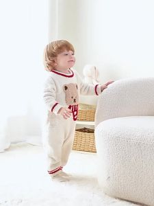 ชุดรอมเปอร์เด็ก Jingqi ผ้าฟลีซกำมะหยี่ครึ่งตัว เสื้อผ้าเด็กอุ่น ชุดจั๊มสูทสำหรับเด็กผู้ชายและเด็กผู้หญิง ชุดคลานสำหรับกลางแจ้งและในบ้าน ฤดูใบไม้ร่วงและฤดูหนาว