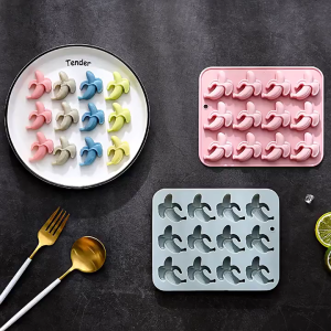Flexible 12 Cell Banana Silicone Mould Safe For Baking Craft Ice Cubes Making