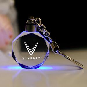 VINFAST KeyChain VF3 VF5 VF6 VF7 VFe34 LED Light Crystal KeyRing for VinFast VF3 VF5 Lux A2.0 LUX SA2.0 President Fadi VF E34 VF 6 VF 7 VF 8 VF 9 Key Pendant Car Accessories