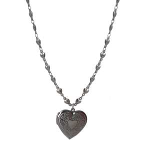 Fashion Trend Niche Sense Retro Carving Heart Pendant Collarbone Chain Temperament Simple Cold Wind Adjustable Necklace