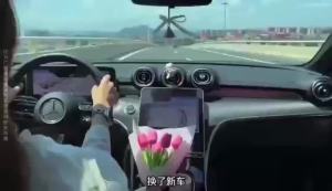 车载香薰汽车香水摆件除异味车用空气清新剂可乐杯炫彩固体香膏Car mounted fragrance car perfume accessories deodorant car air freshener cola cup colorful solid ointment