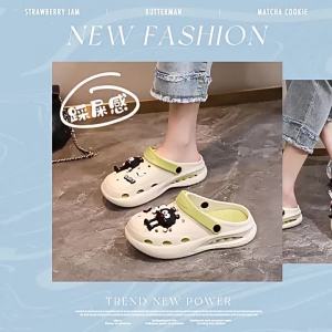 Womens Clog Sandals 2026 New Summer Outdoor Soft Sole Cute Closed-Toe Comfortable Two-Way Wear Sandals