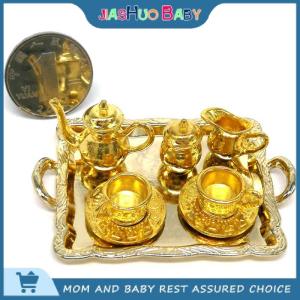 JiaShuo Baby Toy ชุดจานถ้วยชาโลหะเฟอร์นิเจอร์บ้านตุ๊กตา10ชิ้น1: 12
