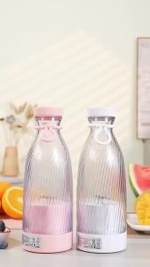 Portable Electric Juicer Cup for Students & Travel RechargeableBlender for Smoothies Fresh Fruit Juice Maker Small Pers