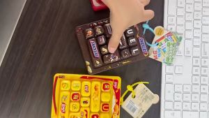 Oldlaiben 14-Key Fidget Keychain Stress Relief ASMR Press Toy Mainan Anti Tekanan Portable Decompression Kids Gift