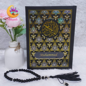 Al-Quran Free Custom Nama Ukuran A5 Quran Hot Stamp Flower Emboss Silver Quran Emboss Flower