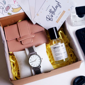 Kado Cewek Ulang Tahun Buat Pacar 1 Paket Box Aesthetic Murah Simple Hadiah Wisuda Kelulusan Pernikahan Ucapan Selamat