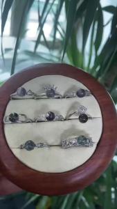 ผีธรรมชาติ l แหวนฝัง แหวนคริสตัลดีไซน์เฉพาะที่เรียบง่ายและหลากหลาย