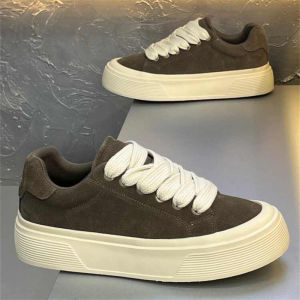 Thick-soled suede sneakers 2026 new style solid color low-top mens versatile casual shoes.