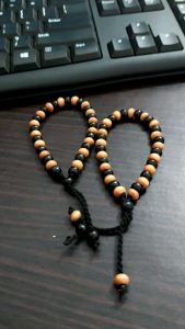sepasang gelang tasbih kayu hitam kombinasi kayu wali kukun