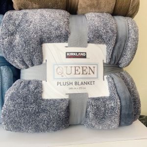 Chăn lông cừu Kirkland Queen