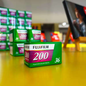 ฟิล์มสีฟูจิ Fujifilm ความไวแสง 200 400 ขนาด 135 ถ่ายได้ 36 รูป