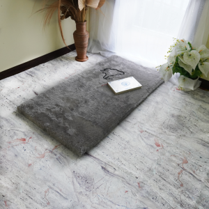 Sajadah bulu rasfur polos ukuran 115 cm x 65 cm x 3.5 cm isi busa..
