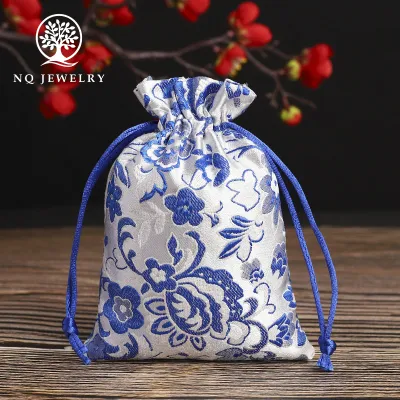 [HCM]Túi gấm đựng trang sức thêu hoa văn rút miệng - NQ Jewelry