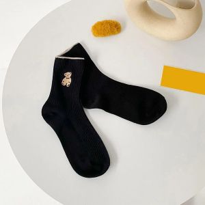 ถุงเท้าหมีการ์ตูนผ้าฝ้ายถุงเท้าภาพพิมพ์สัตว์น่ารักเด็กผู้หญิงถุงเท้าญี่ปุ่นน่ารักฮาราจูกุปักลายฤดูใบไม้ผลิฤดูหนาว