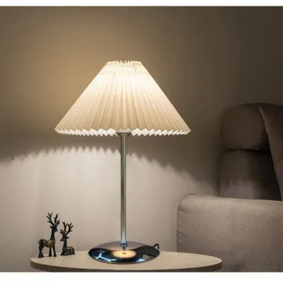 Eyre Lampu meja lipit meja Skandinavia LED lampu meja lipit kain lampu meja ambient di kamar tidur lampu samping tempat tidur lampu ambient lampu malam dekoratifLED Scandinavian desktop pleated table lamp
