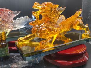 Tượng Kỳ Lân Chân Kính Thu Hút tài Lộc để Taplo bàn làm việc