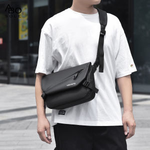 ABOSOLE กระเป๋าสะพายข้างผู้ชายแฟชั่นกระเป๋าหิ้วกระเป๋าพาดลำตัวกระเป๋าสะพายไหล่กันน้ำกระเป๋าสะพายข้างทรงออกซ์ฟอร์ดความจุขนาดใหญ่กระเป๋าถนนกีฬาลำลองแบบเรียบง่ายสำหรับผู้ชายเสื้อยืด