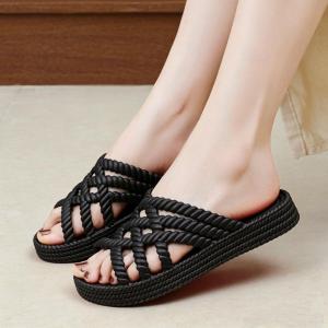 [Free Shipping] Womens woven flat-soled hollow-out fashion thick-soled versatile beach Roman sandals stylish and simple summer outdoor womens shoes