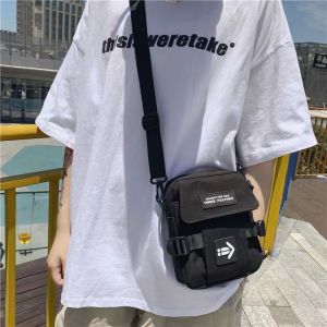 กระเป๋าสะพายไหล่ แฟชั่นสําหรับผู้ชาย กันน้ํา กระเป๋าสะพายข้าง: 2สี ดํา เทา