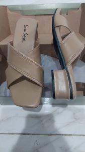 Sara Sara IZZY Mules Wanita Square Toe dengan Ujung Bulat dan Motif Geometris - Warna Hitam/Putih