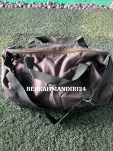 Tas Penyesak Kecil Hijau Army Polos Tas Pulsak Resleting Multifungsi Camping TNI Militer