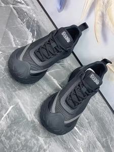Safety Shoes Men Working  Caterpillar Safety Shoes  Safety Shoes Lightweight Breathable Sports Hard-Wearing Non-Slip Deodorant Work Lightweight and Comfortable 安全鞋