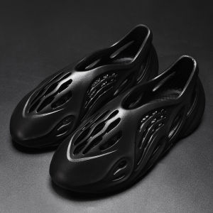 Free Shipping New Summer Perforated Sandals Fashionable And Stylish Suitable For Students Casual Wear And Couples Available In Large Sizes For Beach Wear Model 2828