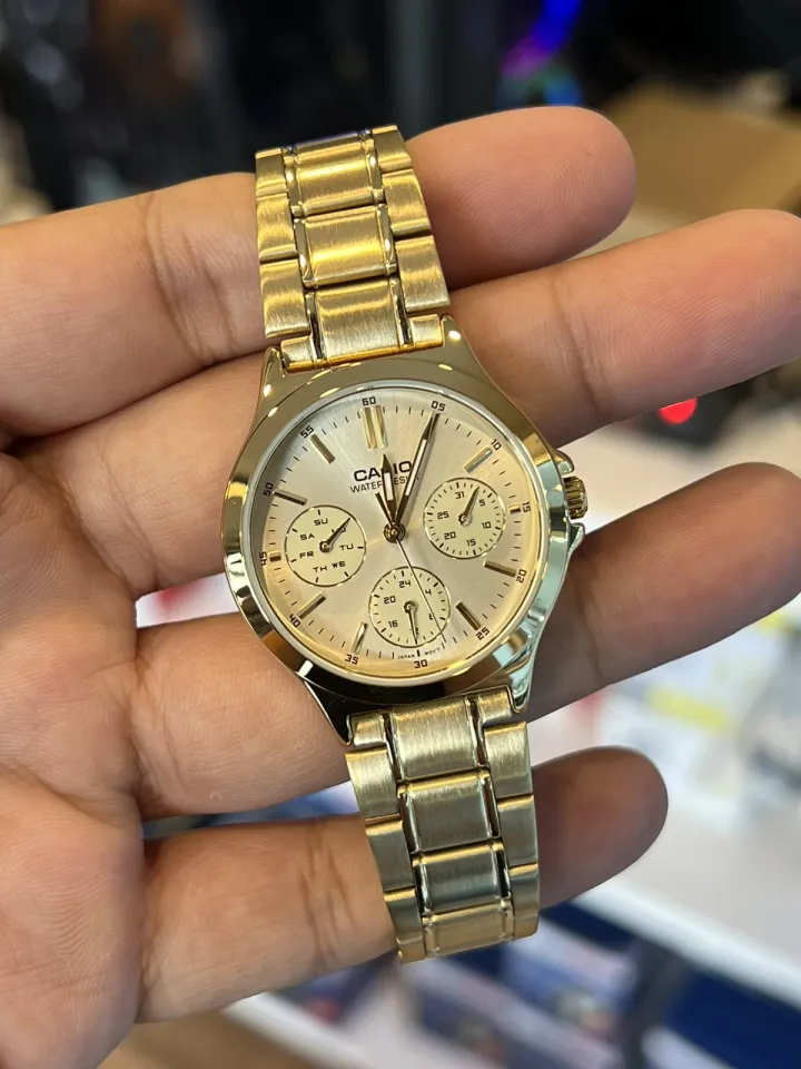 Casio chronograph outlet gold