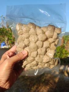 จัดส่งภายใน 48 ชั่วโมงไม่รวมวันพฤหัส ลูกชิ้นปลาโบราณ สูตรดั้งเดิม 500gเเละ 1000g  แพ็คสูญญากาศ