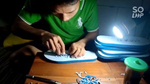 Sendal ukir custom nama sandal jepit swallow