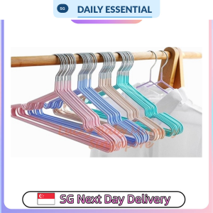 【DAILY ESSENTIAL】 PVC-Coated Metal Clothes Hangers 40 x 20cm Pack of 10