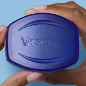 Vaseline Petroleum Jelly 2-Size Variety 4-Pack – Hypoallergenic Skin Protectant Unscented Healing Ointment for Beauty & Personal Care