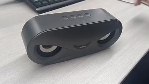 ลำโพงบลูทูธพกพาขนาดเล็ก AI Player สำหรับงานปาร์ตี้กลางแจ้ง V5.2 พร้อมซับวูฟเฟอร์สเตอริโอ 6D และไฟ RGB 7 สี BoomBomS