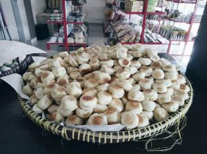 Bakpia Basah Kumbu Hitam - Rasa Maknyus, Isi 1 Kotak 15 & 20 - Tahan Sampai 6 Hari - Packing Aman (EXPORT)
