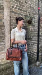 Túi xách nữ phong cách retro Âu Mỹ mẫu mới thu đông làm thủ công nhuộm màu mang hơi hướng Trung Hoa có thể xách tay hoặc đeo chéo kiểu dáng gối nhiều ngăn.