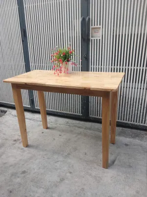 Bàn học sinh 50cm rộng dài 100 cm cao 74 cm gỗ cao su đã qua xử lý mối mọt đẹp bóng bền đa năng tháo ráp dễ thoáng dễ nhìn.