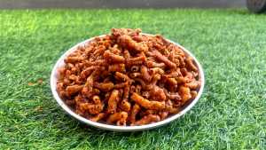 Usus Crispy 1 KG / Kripik Usus Pedas Gurih Daun Jeruk 1 KG - Cemilan Bikin Nagih