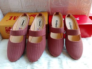 Sepatu Selop Wanita Bahan Rajut Warna Salem